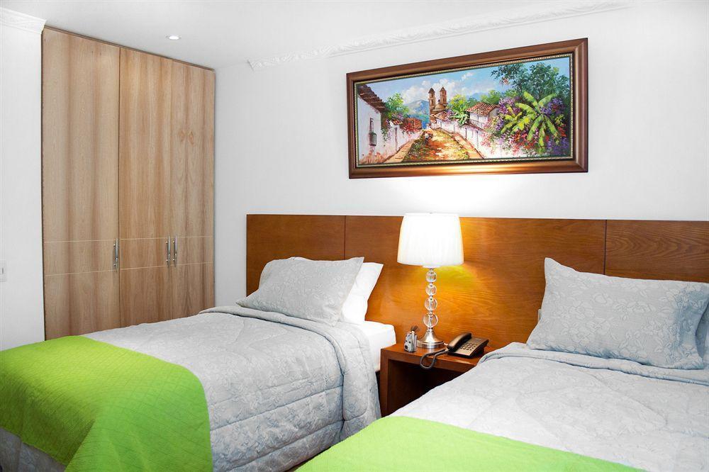 Hotel Casa Mahanaim Colferias, Богота Экстерьер фото